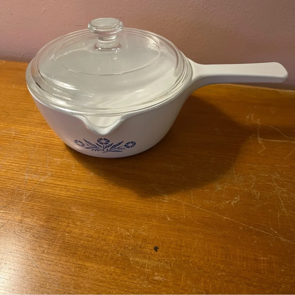 Corningware Blue & White Sauce Pan with Lid 2.5 cups Cornflower
